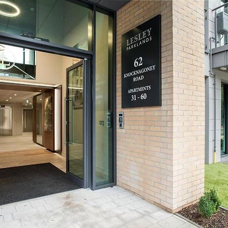 Modern 2Br With Balcony Next To The City Airport Bhd - Free Parking Belfast Kültér fotó