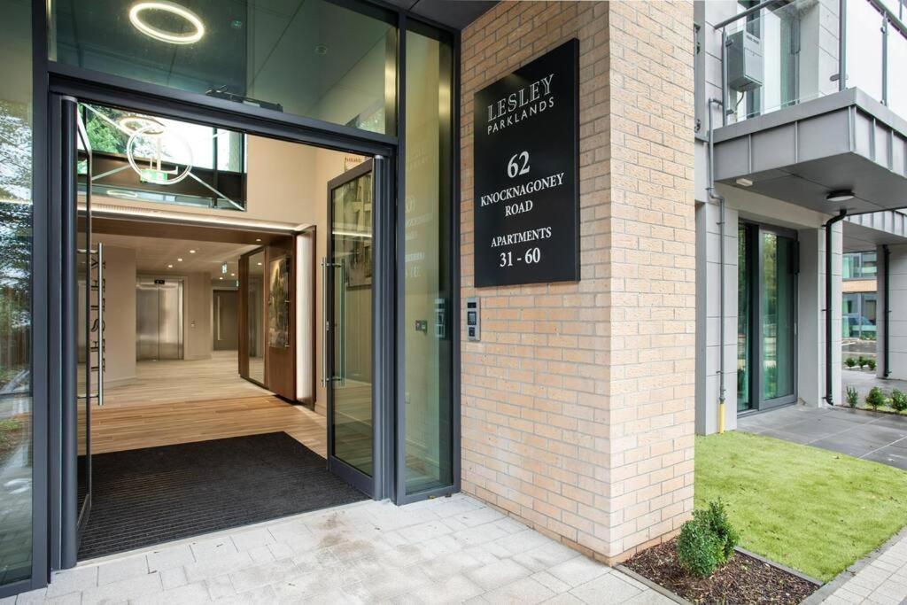 Modern 2Br With Balcony Next To The City Airport Bhd - Free Parking Belfast Kültér fotó